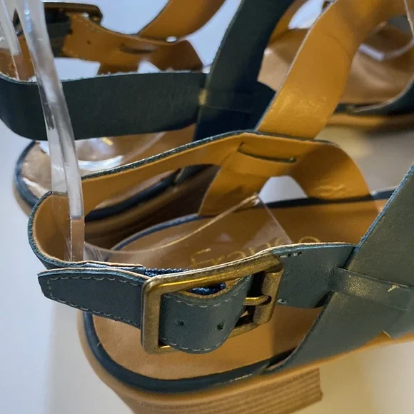 Franco Sarto   -   Sandals - Picture 6 of 8